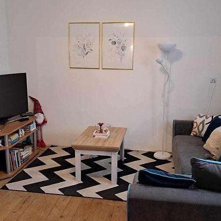 Appartamento Cozy Town Center Retreat Komárno Esterno foto