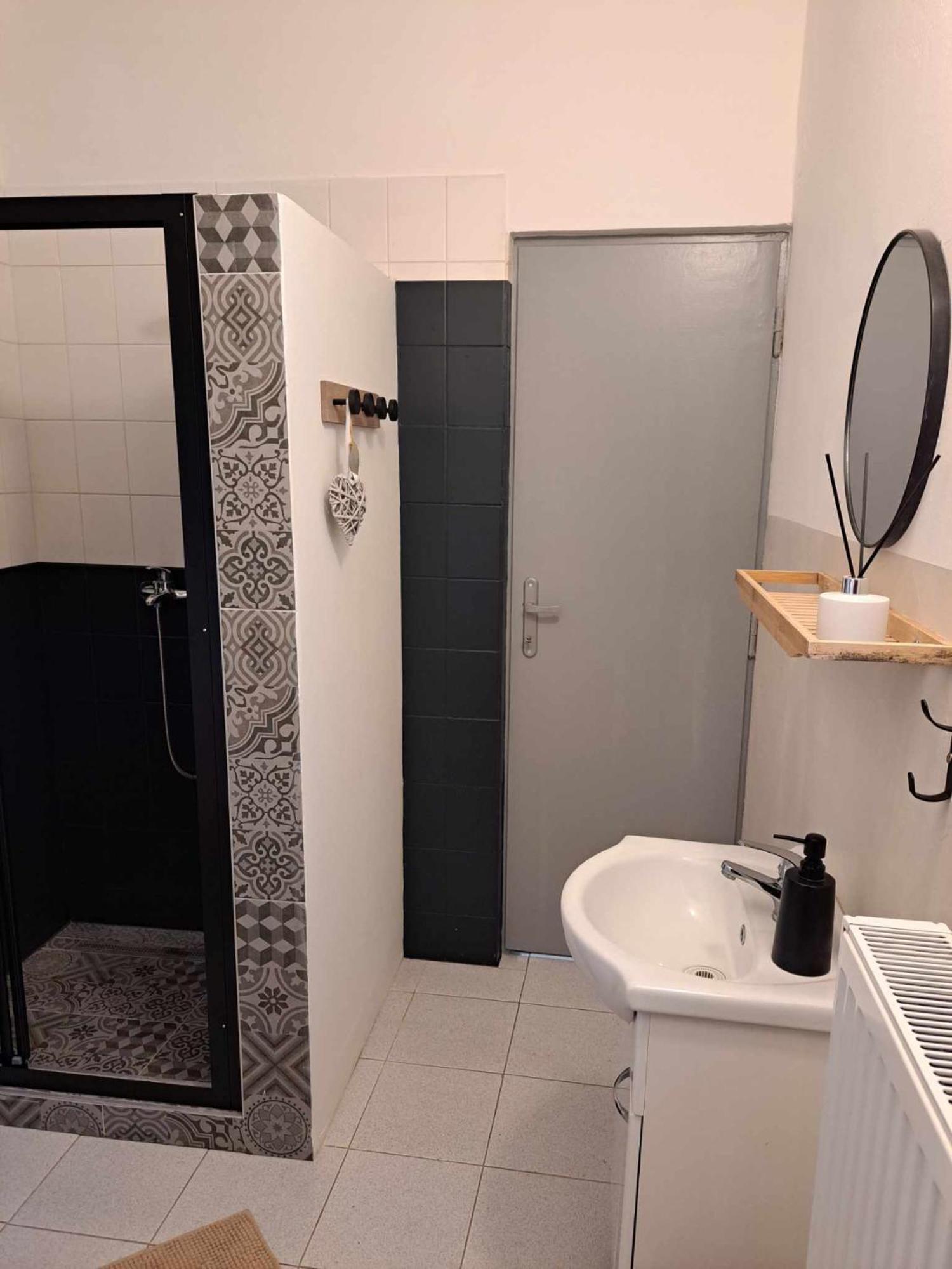 Appartamento Cozy Town Center Retreat Komárno Esterno foto